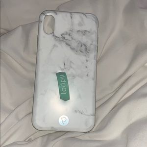 Loopy case white marble